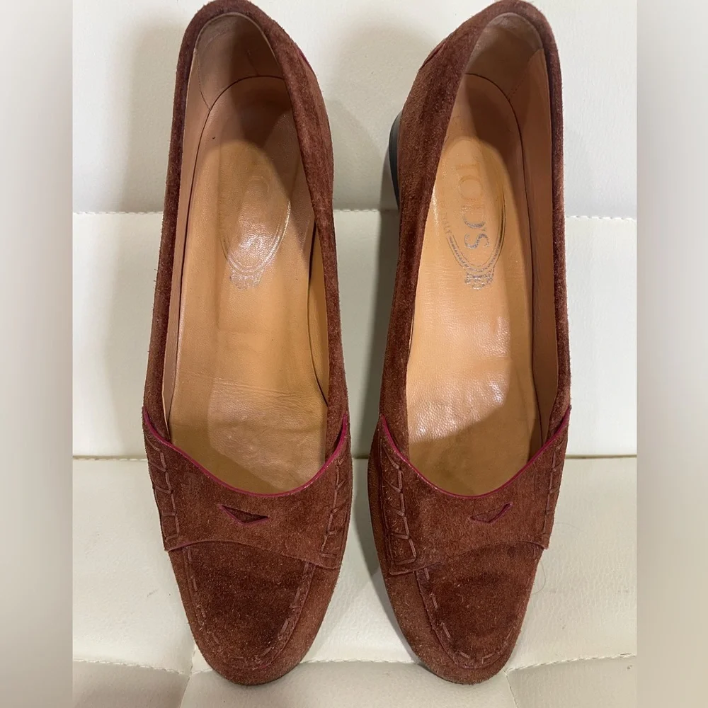 TOD’S Moccasino Driving Loafer - Picture 2 of 9